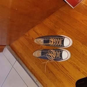 Gym shoes